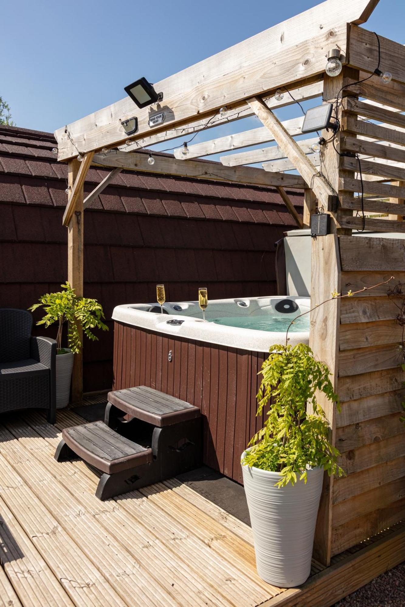The Highland Bothies Glamping *
